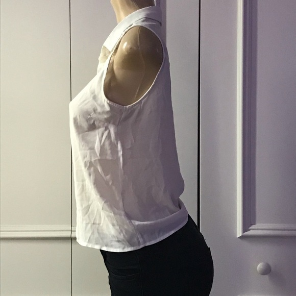 H&M Divided Sleeveless White With Crochet Detail Size 6 Preloved - Picture 2 of 4